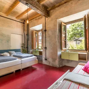 Un Posto A - All'interno Di Cascina Del 700 Mediolan